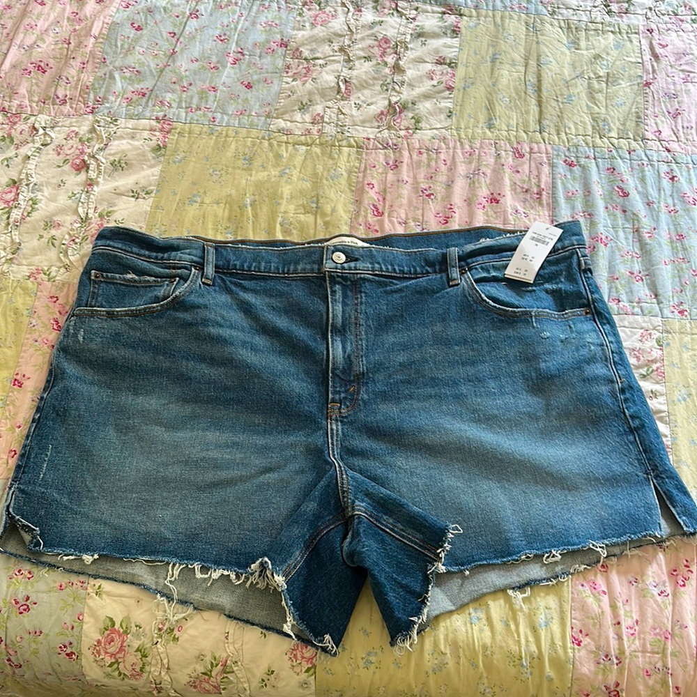 Abercrombie and fitch mom shorts